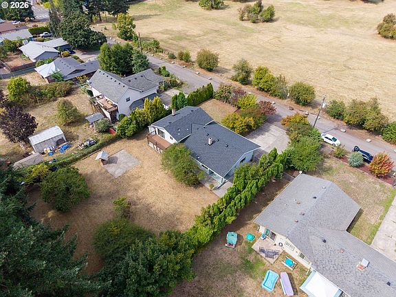 4th image of 13810 SE Holgate Blvd