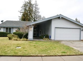 295 Oak Ave, Ripon, CA 95366