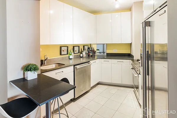 Rented by Halstead Real Estate | media 36