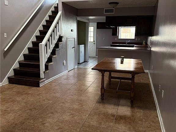 3rd image of 83 Stanton Hall Dr