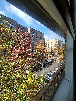 4th image of 501 E 21st St #C4
