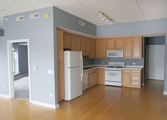 5th image of 40 E Northwest Hwy Unit 213