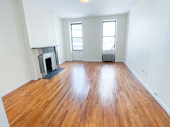 4th image of 152 E 84th St APT 5A