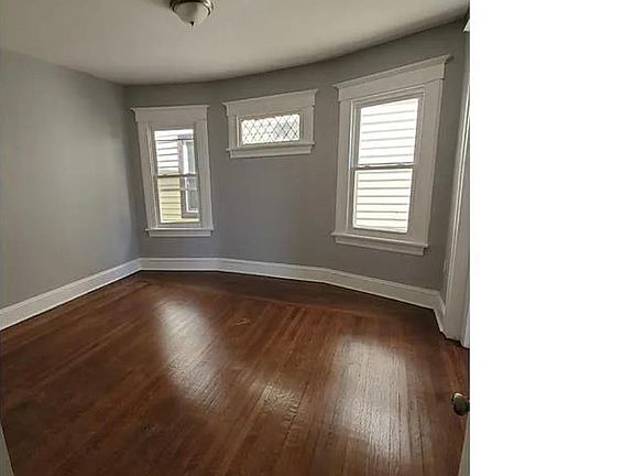 3rd image of 185 Central Ave Suite 1