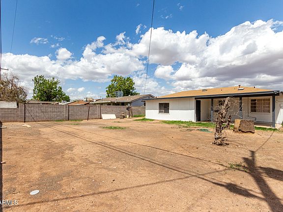 3rd image of 1325 E ELTON Avenue