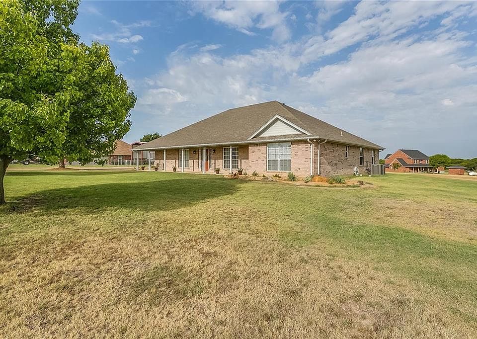 1st image of 14717 Meadowland Cir