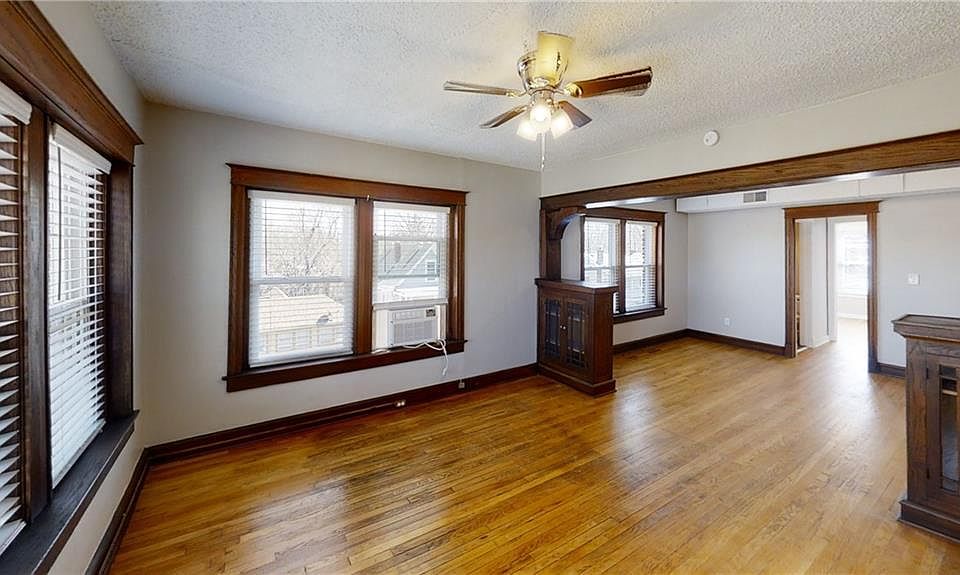 1st image of 1215 W 41st St #17920212