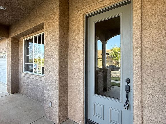 3rd image of 2516 Logan Dr