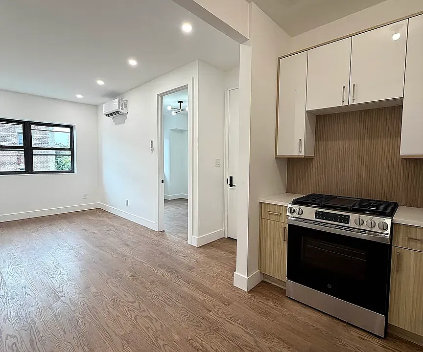 89 Veronica Pl #3D