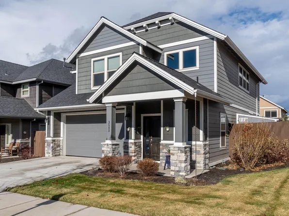 3543 NE Crystal Springs Dr, Bend, OR 97701