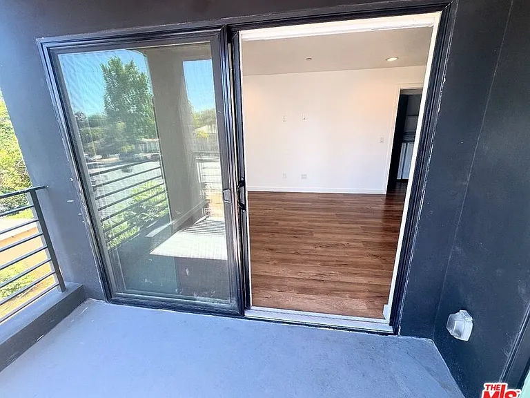 5638 Woodman — Photo 20