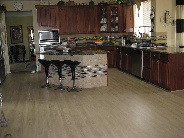 9910 Farm Pond Rd — Photo 17