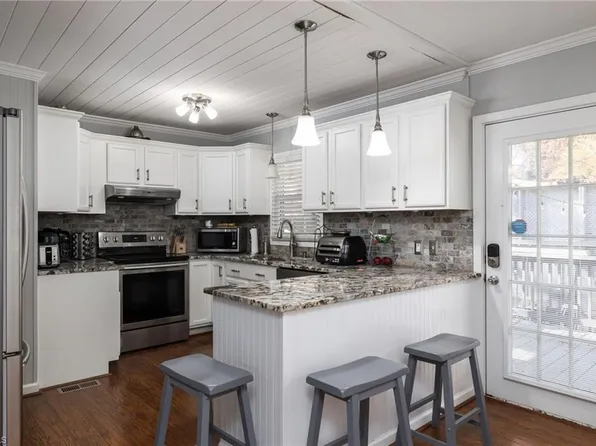 1231 Harvest Cir, Asheboro, NC 27203