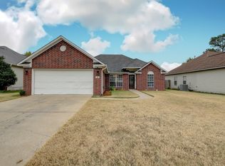 35 Westfield Ct, Little Rock, AR 72210
