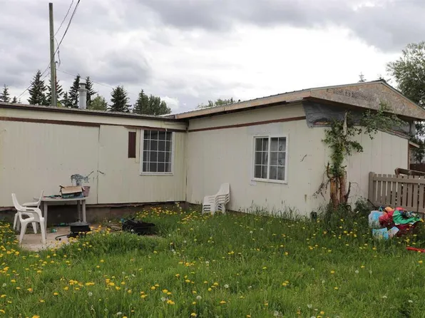 810 56th St #74, Edson, AB T7E 1L6
