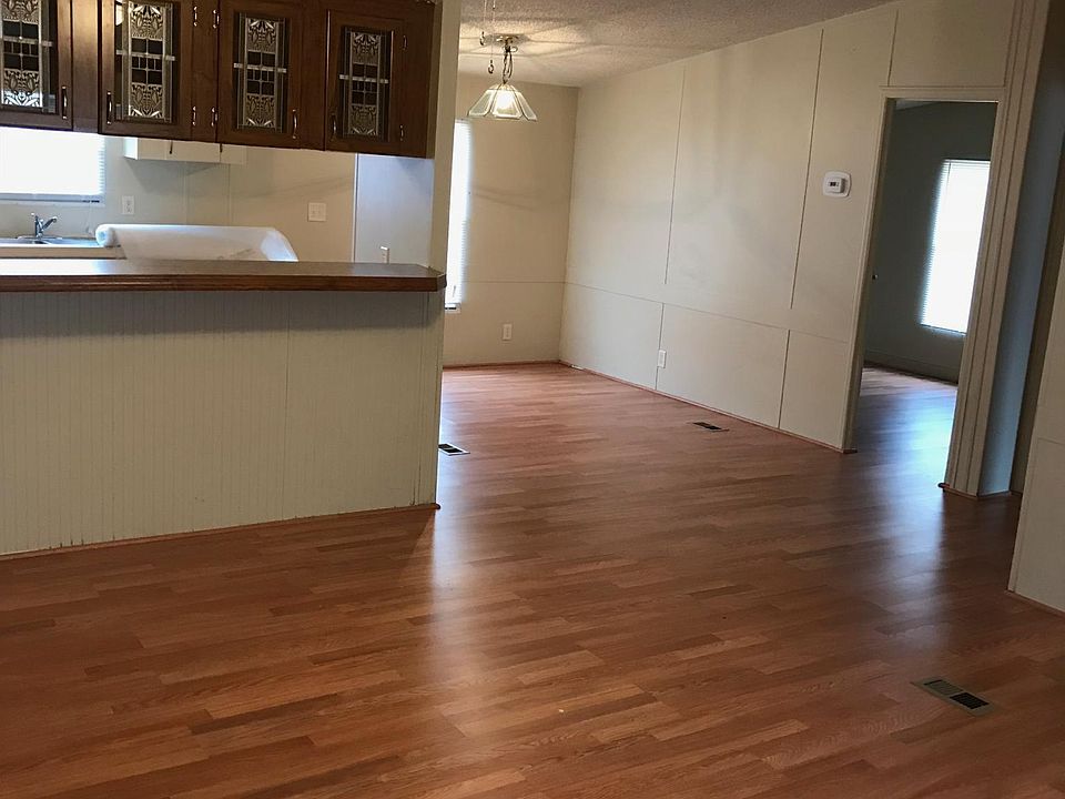 LIVING ROOM TO DINING/KITCHEN