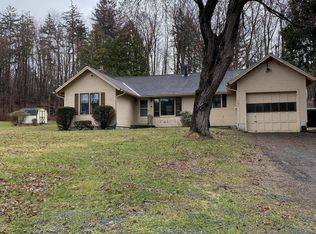 391 Carrolls Grove Rd, Troy, NY 12180