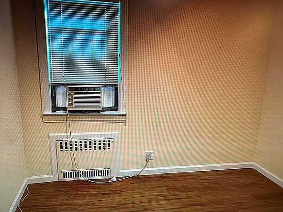 2nd image of 2464 Arthur Ave