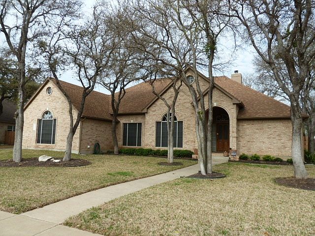 1st image of 600 Oaklands Dr