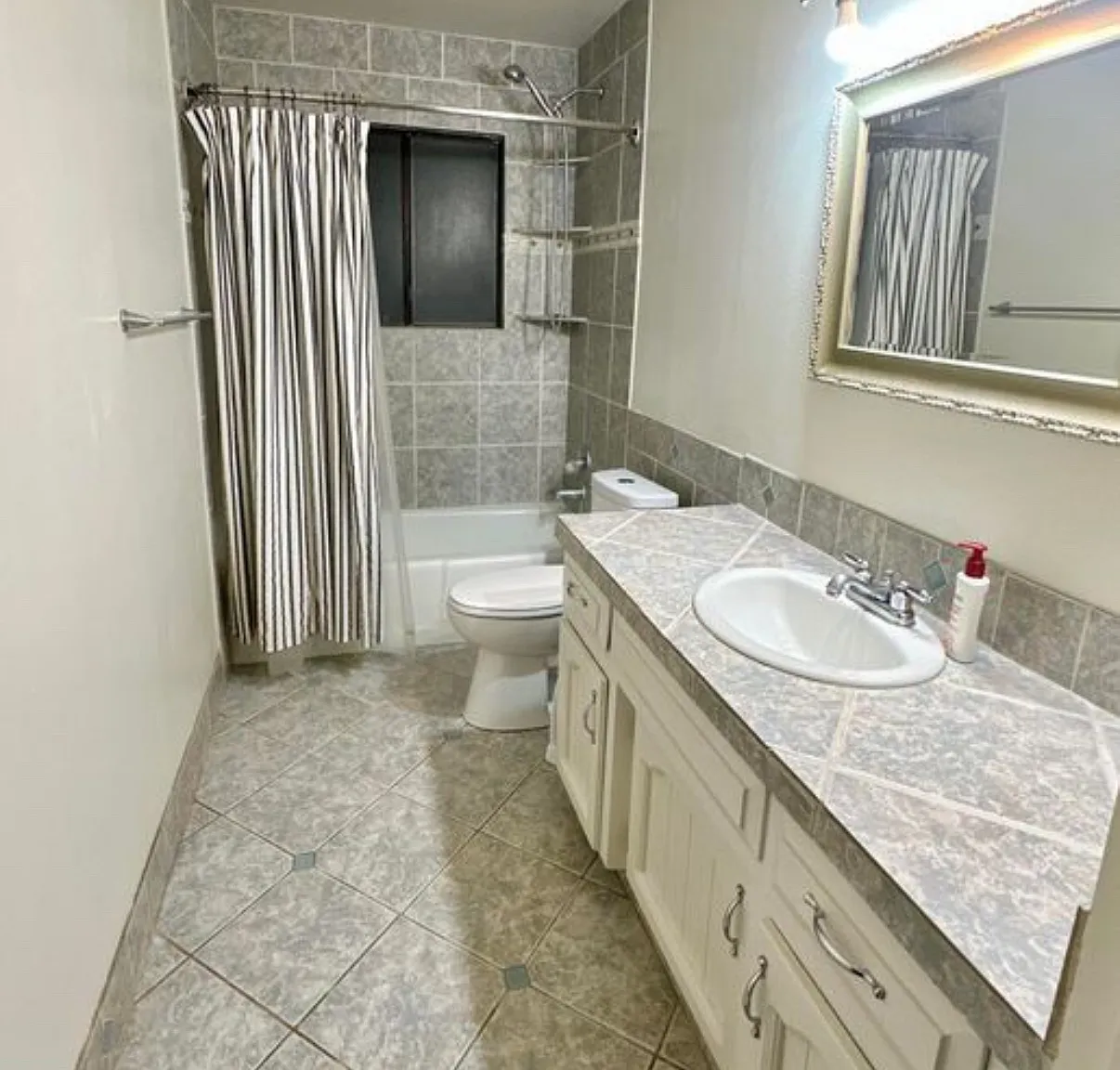 4 bed, 1497 sqft, $800 — Photo 2
