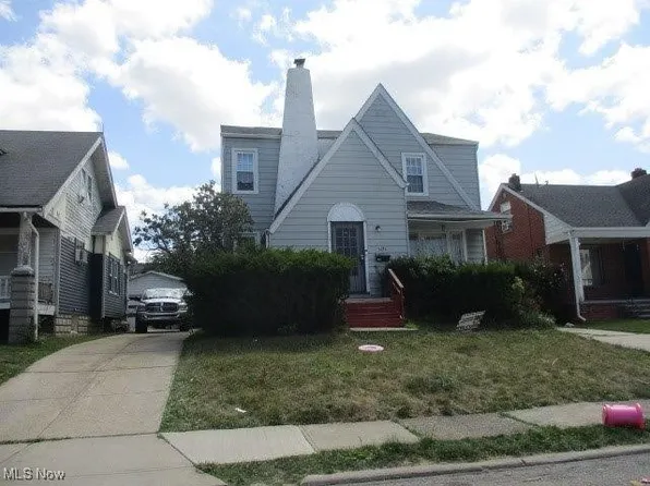 5175 Arch St, Maple Heights, OH 44137