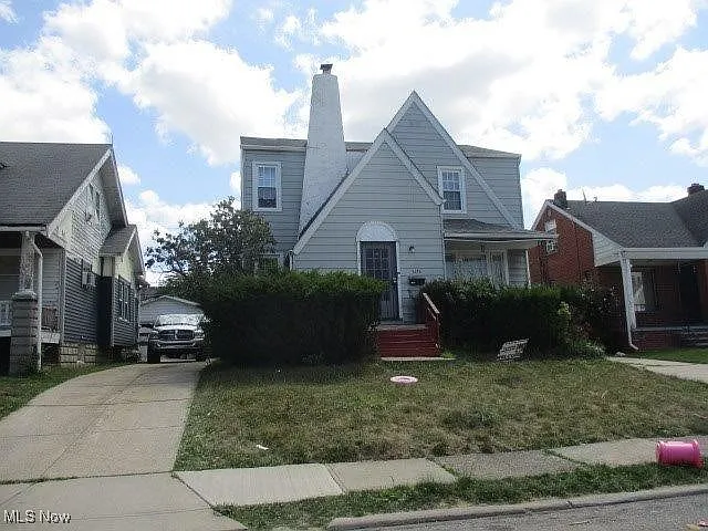 5175 Arch St photo 1