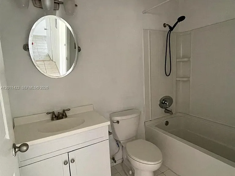 450 SE 30th Dr — Photo 10