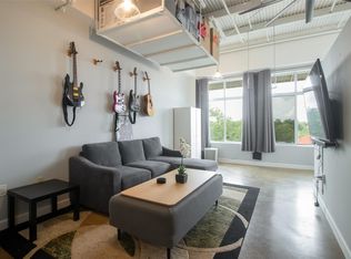 2401 E 6th St APT 6100, Austin, TX 78702