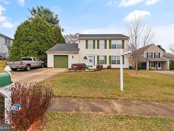 2nd image of 326 Sandown Park Ct