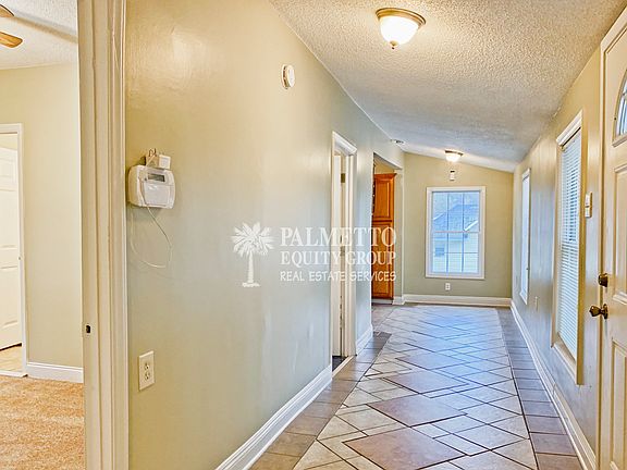 3rd image of 829 Dillard St