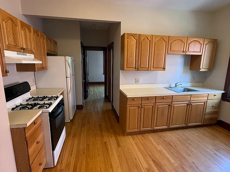 21 Woodman St #3 — Photo 7