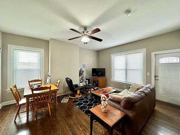 3rd image of 974 Dana Ave APT 3