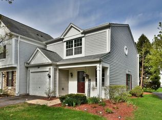 210 Shadybrook Ln, Aurora, IL 60504