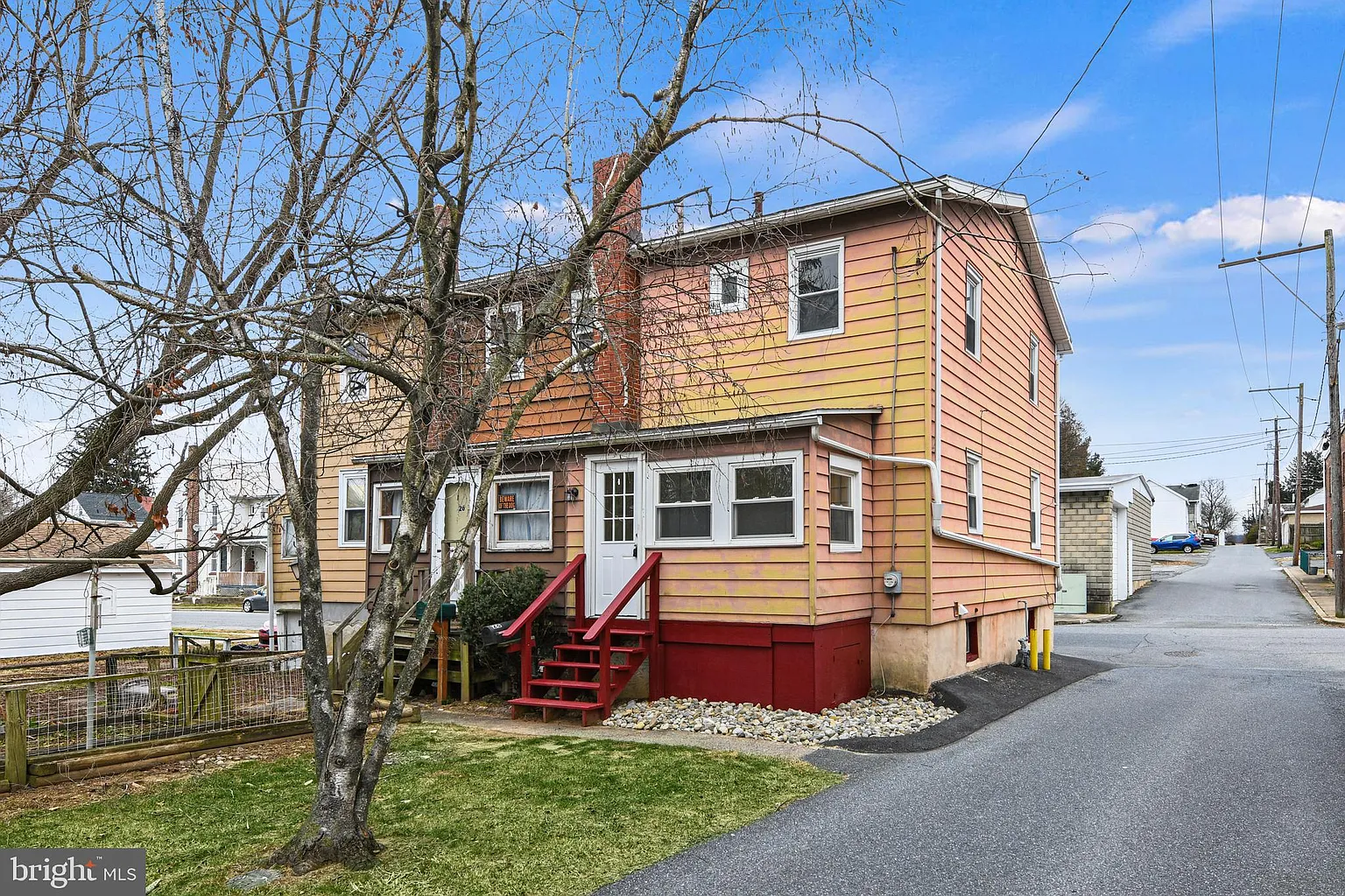 28 Franklin St photo 1