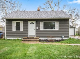 928 35th St SW, Wyoming, MI 49509