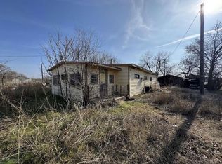 502 E Franklin Ave, Electra, TX 76360
