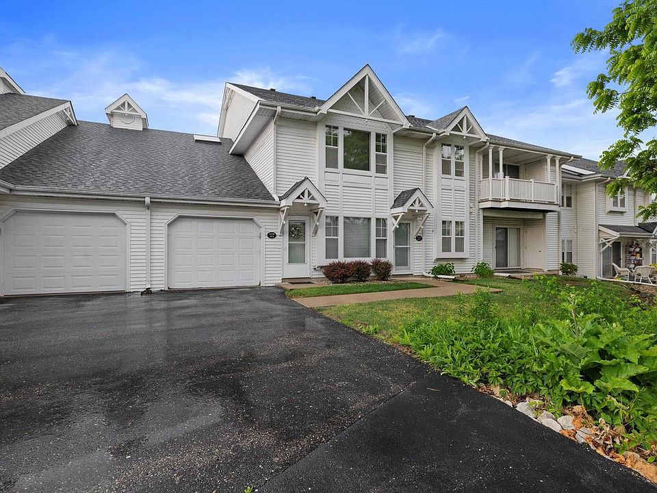 1st image of 3120 Wood ROAD #13F