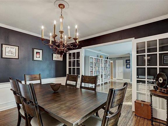 3rd image of 3017 Pelham Dr