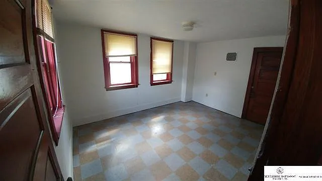 3901 S 24th St — Photo 10
