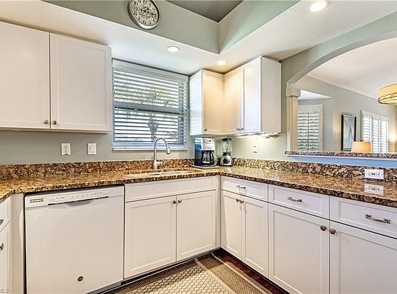 4th image of 2271 Somerset Ridge Dr 201 #201