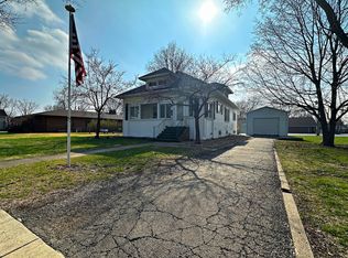 416 S Walnut St, Wenona, IL 61377