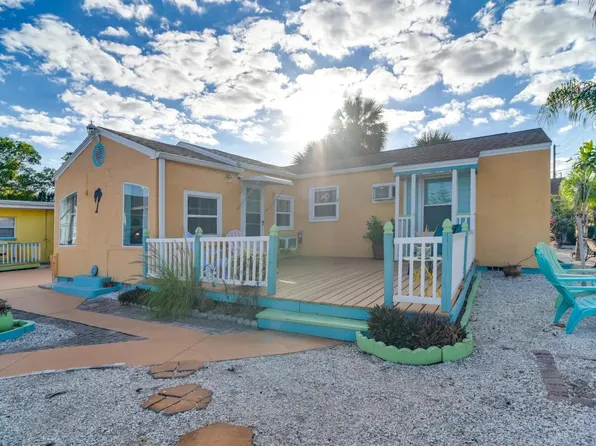 7225 Boca Ciega Dr APT 2, Saint Petersburg, FL 33706