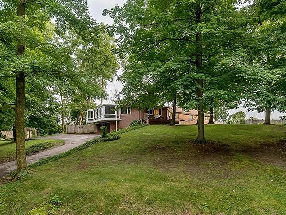 2nd image of 543 E Timberbrook Est