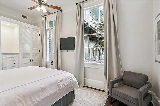 817 Esplanade Ave #1A — Photo 15
