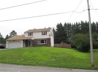 16 Mountain View Dr, Hampden, ME 04444