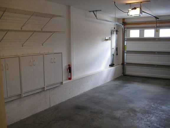 5th image of 2304 Applebrook Dr