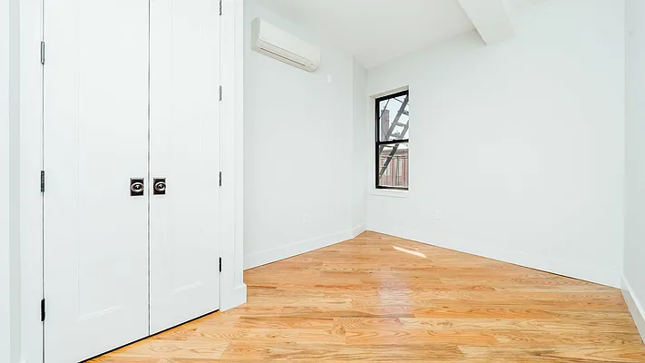 Rented by Nooklyn NYC LLC | media 40