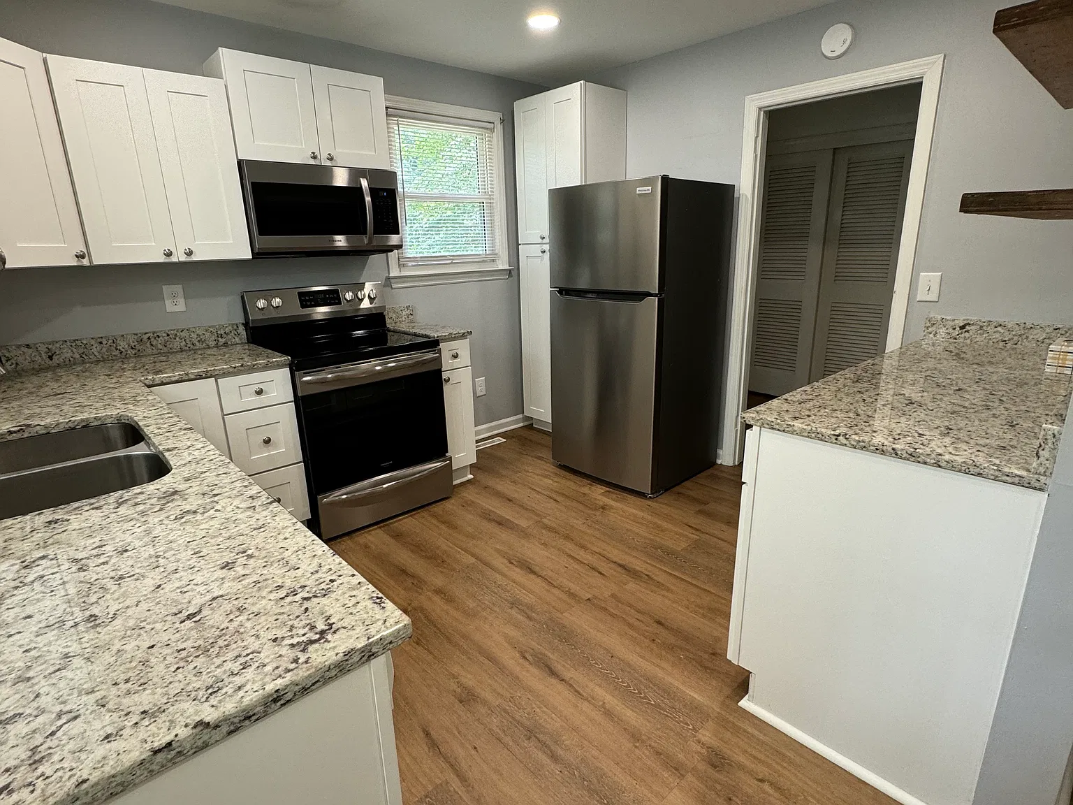 3 bed, 1390 sqft, $1,950 — Photo 3