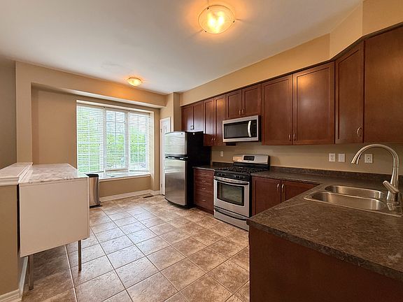 5th image of 26 Chapman Ln