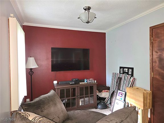 3rd image of 464 Rosegarden Dr NE